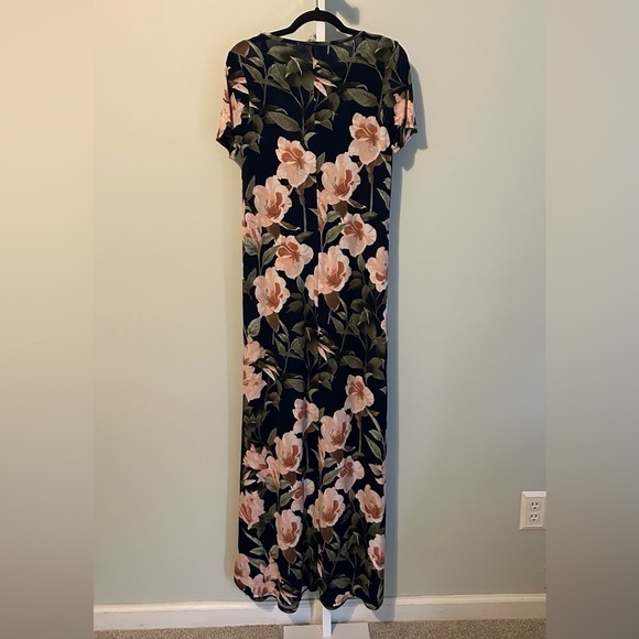 Pinkblush Floral Short Sleeve Maxi Dress - Picture 4 of 5